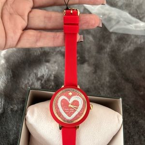 KATE SPADE !! reddddd n perfect !!! A gift she ( youuuu) wont believe !!!!!